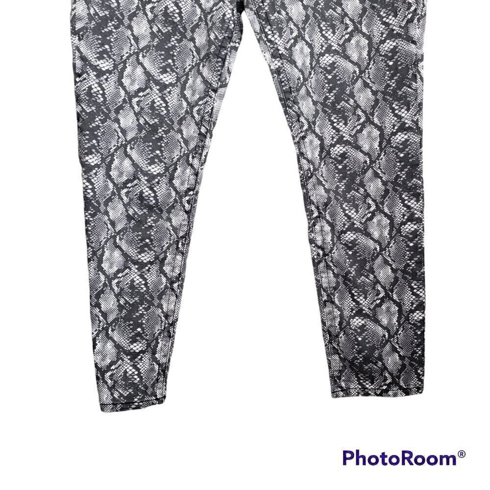 Snake print high rise gray and white skinny jeans size 16 - Picture 3 of 9